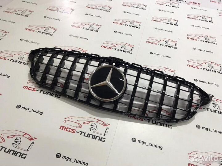Решетка на Mercedes w205 GT-Black Дистроник (П/К)