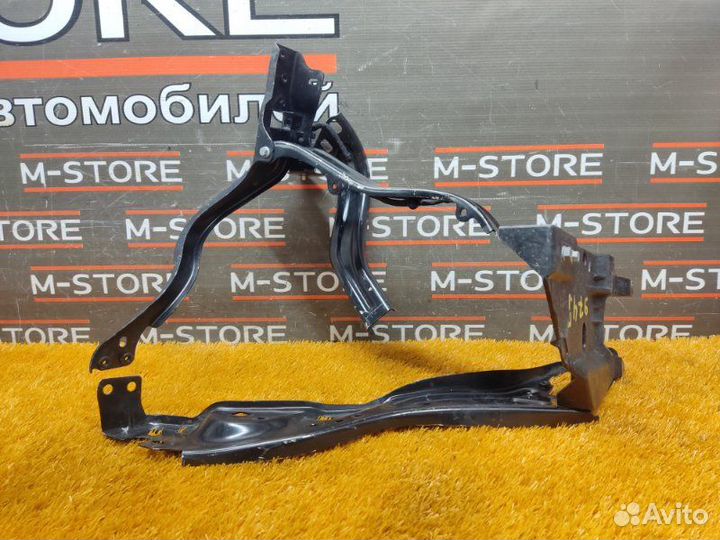 Кронштейн фары правый Mercedes-Benz E-Class W212