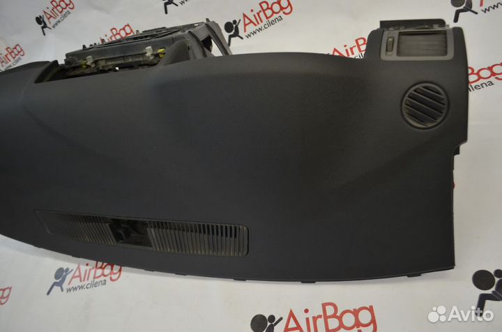 Торпедо панель приборов Опель Вектра