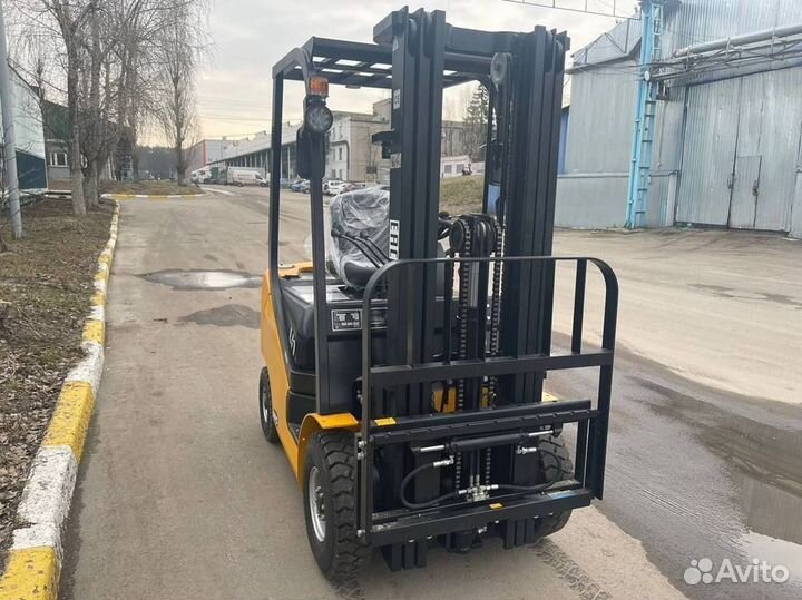 Вилочный погрузчик UN Forklifts FG15, 2023