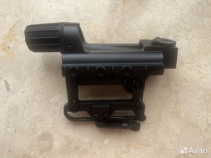 Прицел коллиматорный+фонарь