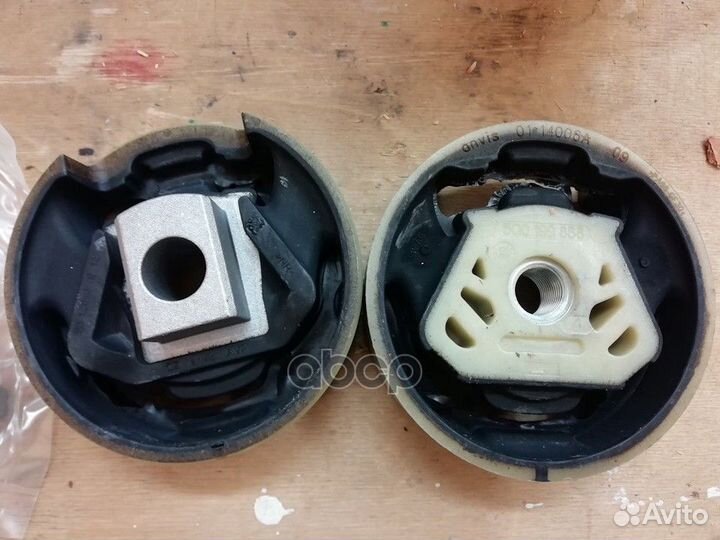 1 к-т сайлент-блоков 5Q0198037A VAG