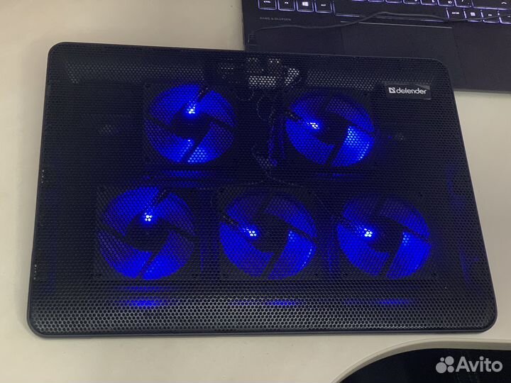 Подставка с охлаждением для ноутбука