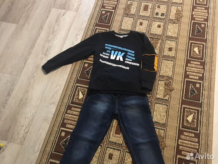 Продам костюмчик для мальчика кофта и джинсы