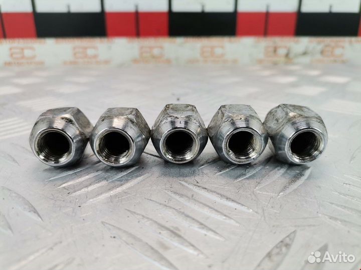 Болт Hyundai Santa Fe 2 (CM) 2007 52950M1000