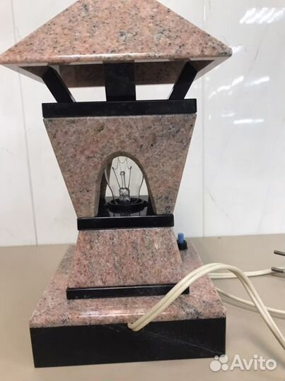 Лампа настольная из натурального камня
