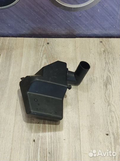 Корпус воздушного фильтра Nissan primera P12