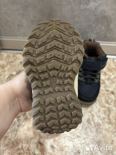 Ботинки демисезонные на мальчика 23