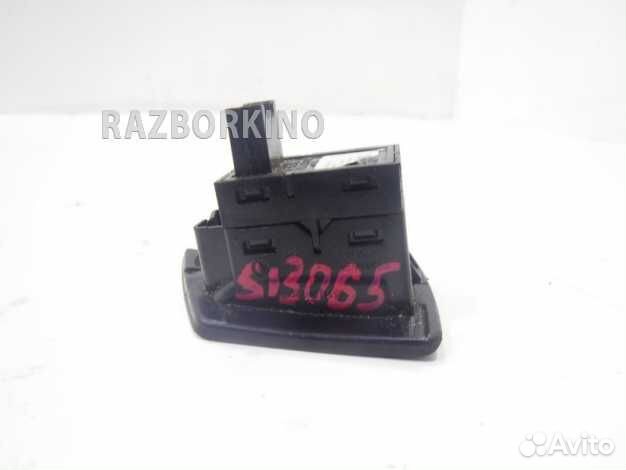 Кнопка стеклоподъемника