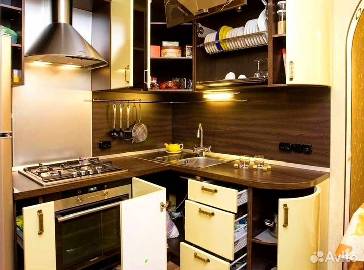 Кухонный гарнитур угловой на заказ