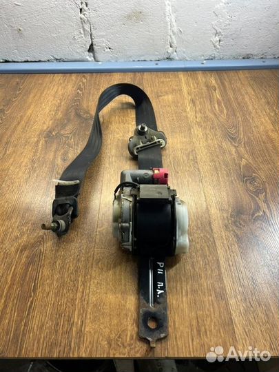 Ремень безопасности передний левый Nissan Primera