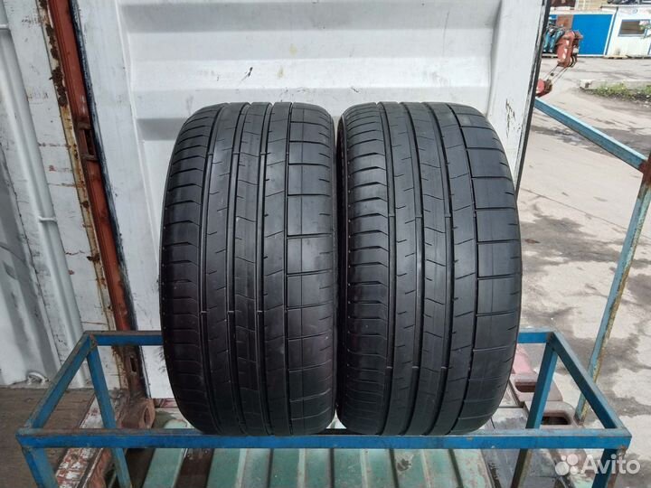Pirelli P Zero PZ4 265/35 R20 95Y