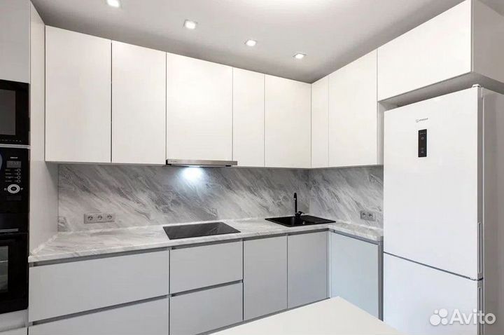 Угловой кухонный гарнитур современный