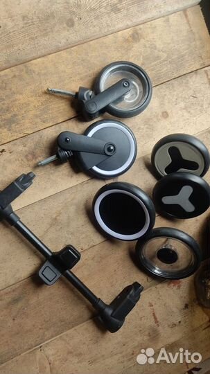 Колеса, запчасти для прогулочной коляски