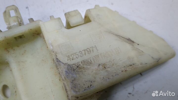 Кронштейн бампера правый передний Buick Encore 2016