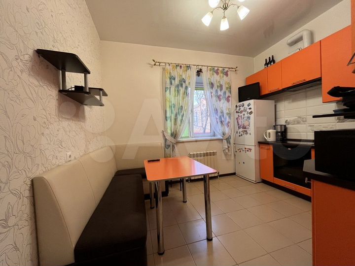 2-к. квартира, 64,4 м², 1/9 эт.