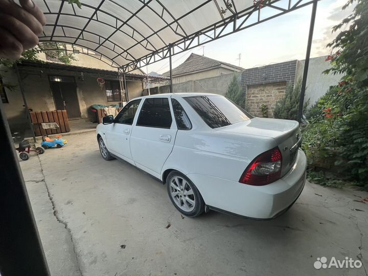 LADA Priora 1.6 МТ, 2015, битый, 245 000 км