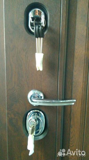 Дверь входная порта Темный Орех / Беленый Дуб