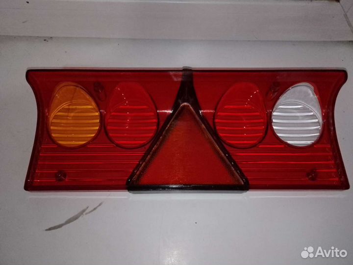 Стекло заднего фонаря