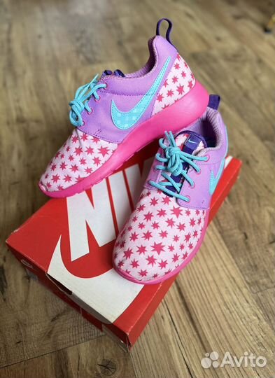 Nike roshe ONE print кроссовки для девочки 23см