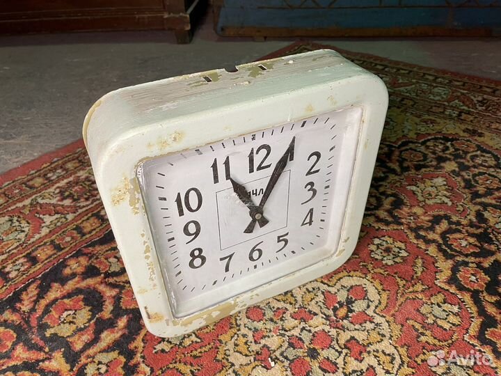 Настенные часы СССР