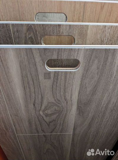 Кварвиниловая плитка / Доставка и установка