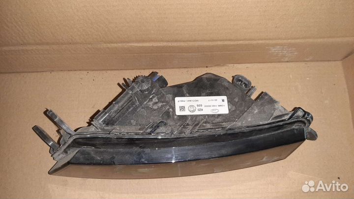 Противотуманная фара правая skoda Octavia a7