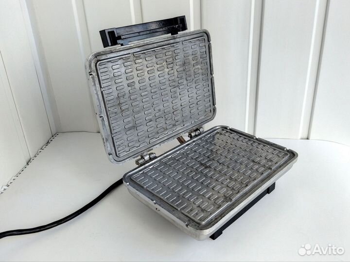 Электрическая вафельница СССР