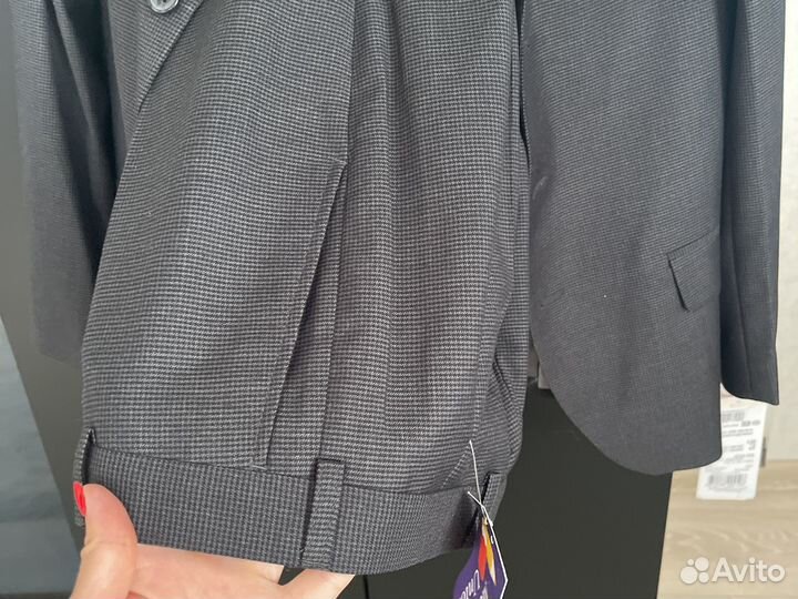 Новый школьный костюм 140