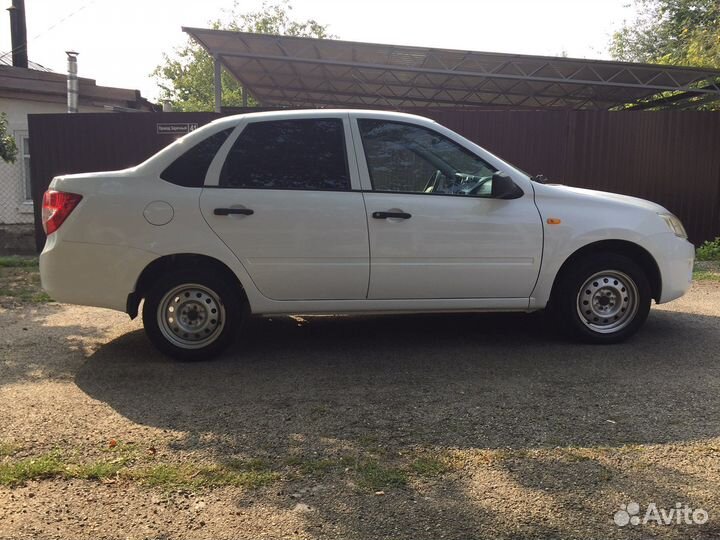 LADA Granta 1.6 МТ, 2013, 136 000 км