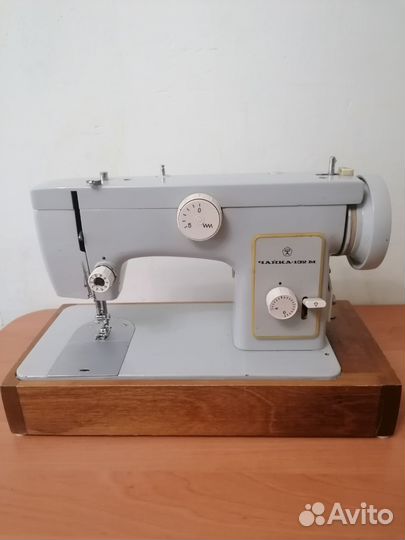 Швейная машина Чайка