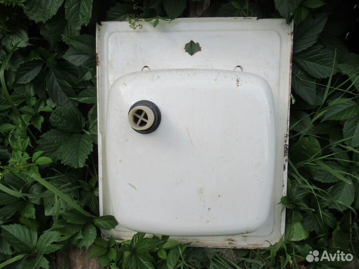 Раковина металлическая эмалированная