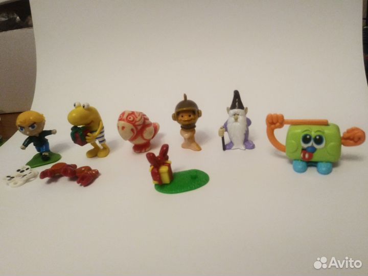 Киндер-сюрприз игрушки