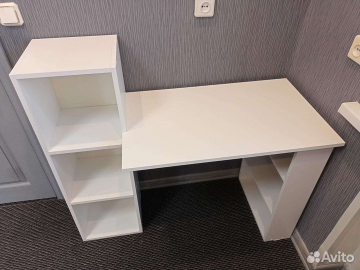 Стол компьютерный новый