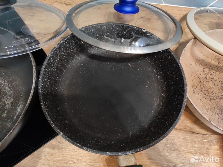 Сковороды 4шт б/у поцарапано покрытие