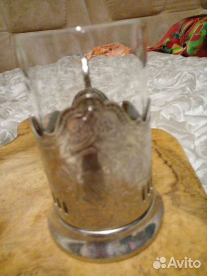 Подстаканники со стаканами