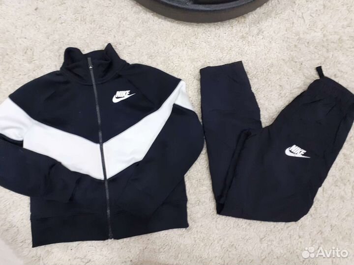 Спортивный костюм Nike