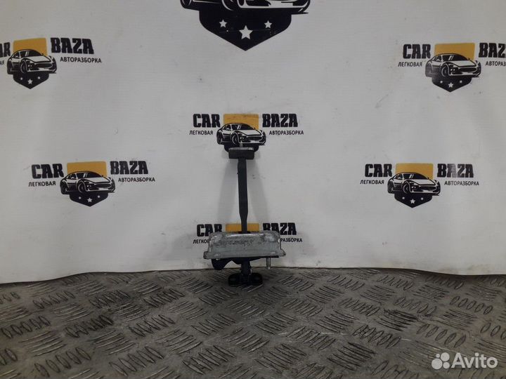 Ограничитель двери передней правой R