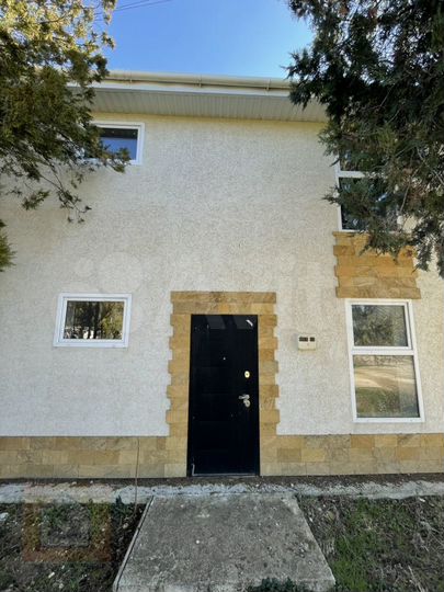 3-к. апартаменты, 100 м², 2/2 эт.