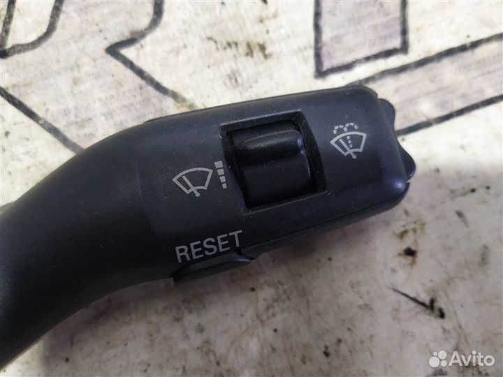 Подрулевой переключатель правый Audi A4 B7 2.0 BWE