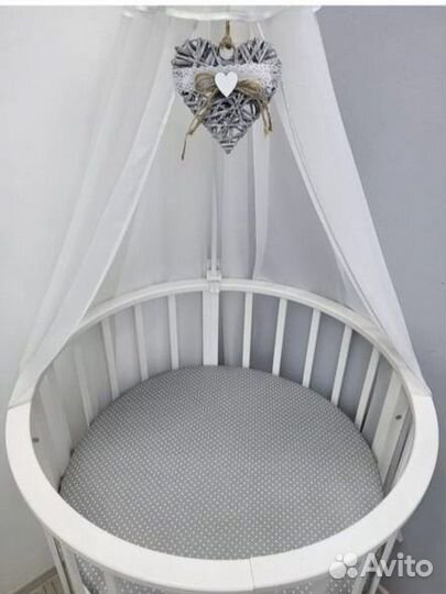 Простыни 2 шт. на круглую детскую кроватку 75х75