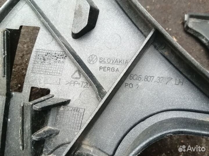 Кронштейн задн бампера VW Polo хетчбек 2001-2009