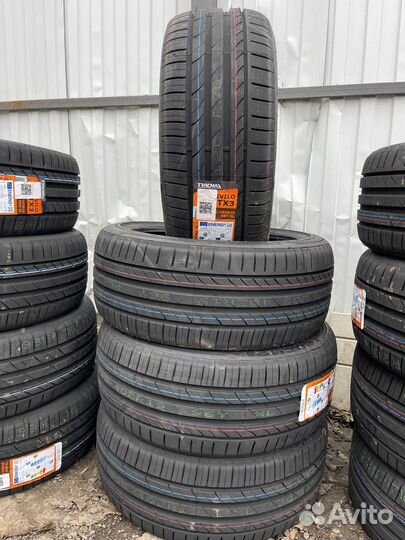 Tracmax X-Privilo TX3 245/45 R18