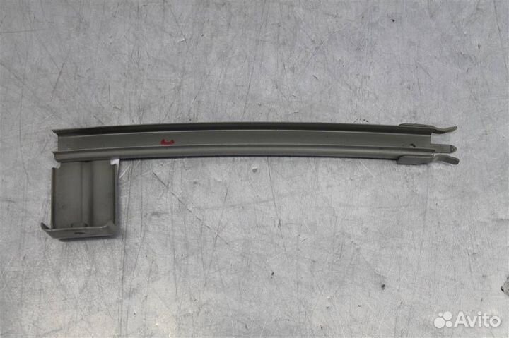 Направляющая стекла двери передней левой Nissan Q