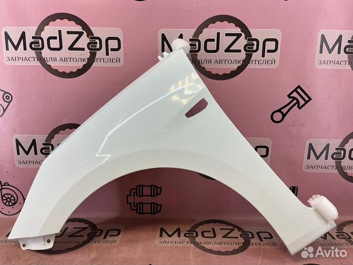 Крыло переднее левое белое Hyundai Solaris 2011-17