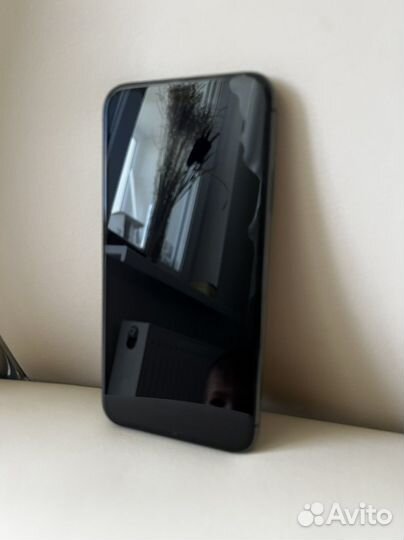 Телефон iPhone X