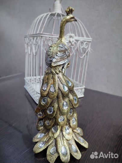 Статуэтка павлин