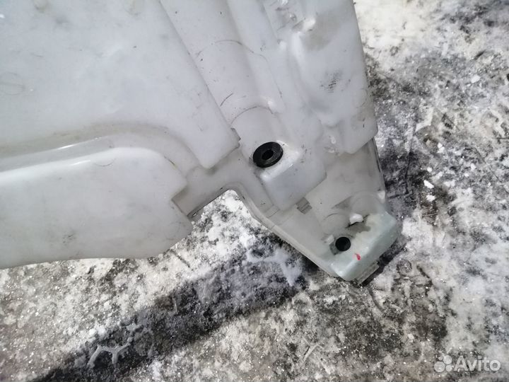 Бачок стеклоомывателя BMW X4 F26