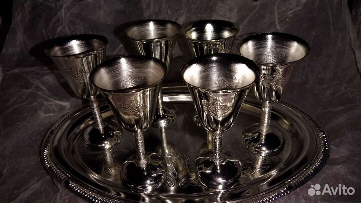 Подарочный набор рюмок с подносом 