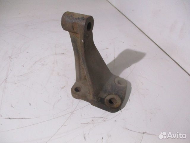 Кронштейн двигателя передний MAN 51192103007